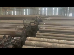 انبار لوله های بدون درز آماده حمل و نقل است